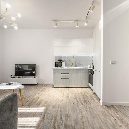 Miku Apartment-Modernly Designed Downtown Tiranë Luaran gambar