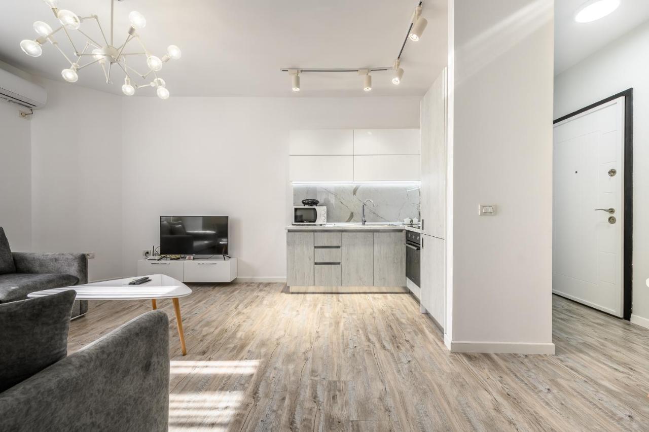 Miku Apartment-Modernly Designed Downtown Tiranë Luaran gambar