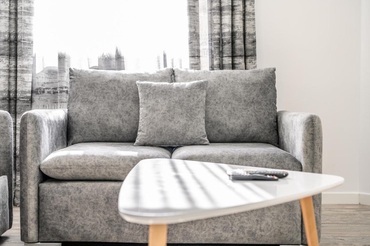 Miku Apartment-Modernly Designed Downtown Tiranë Luaran gambar